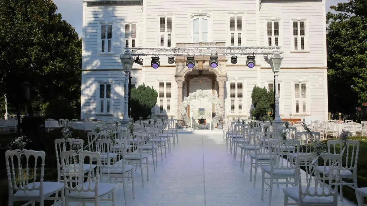 İstanbul düğün organizasyonu nikah alanı ve davetli oturma düzeni